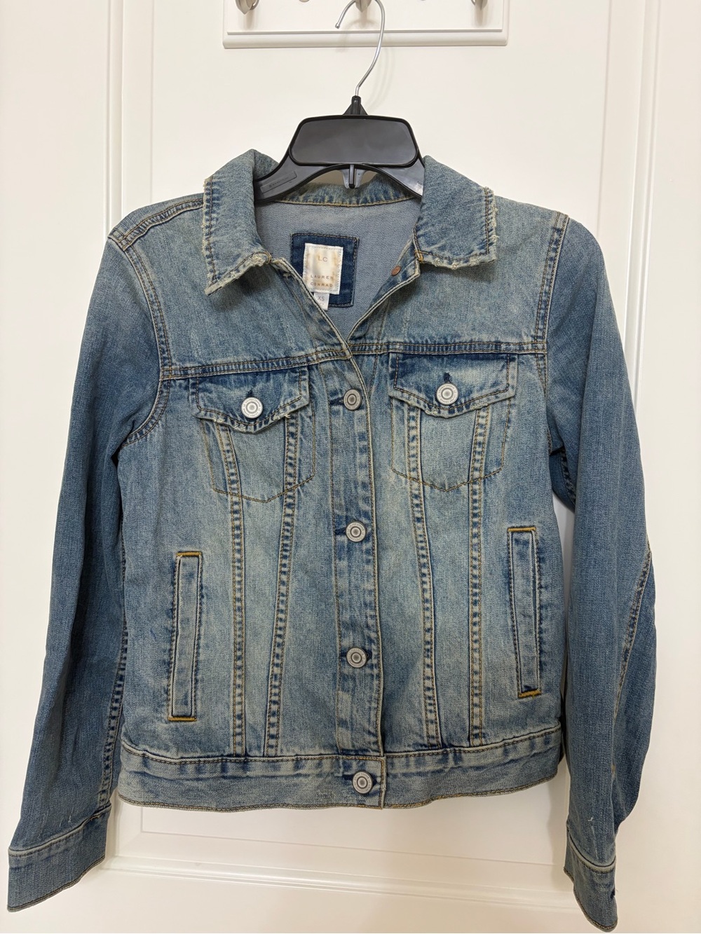 LC Lauren Conrad Light Wash Denim Jacket in Blue